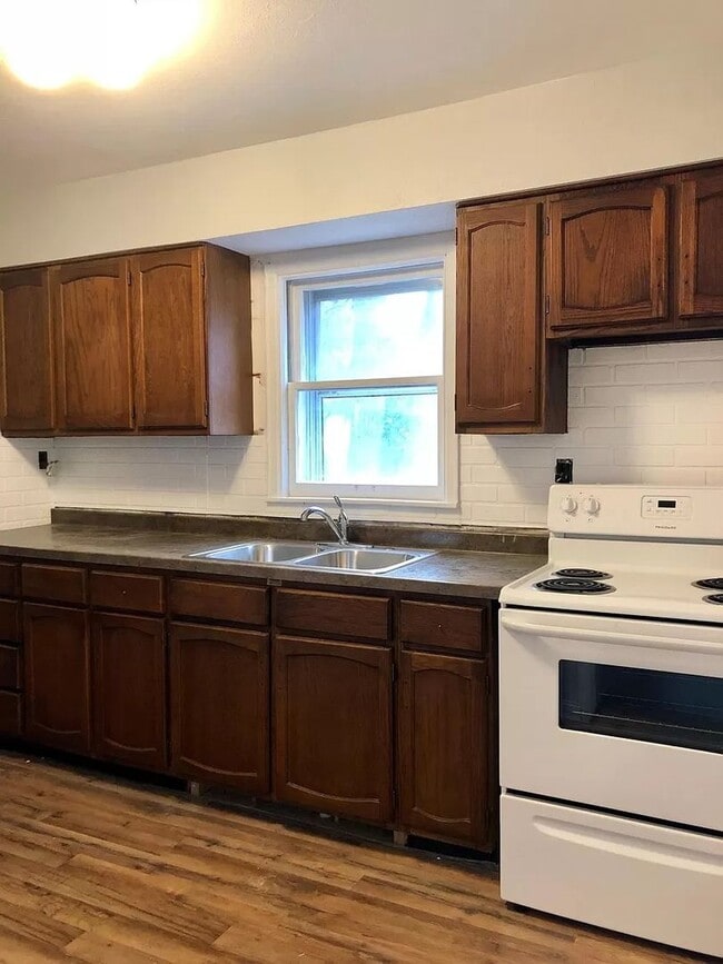 536 Home Acres Ave in Evansdale, IA - Building Photo - Building Photo