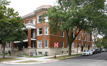 3036 W Logan Blvd in Chicago, IL - Building Photo - Building Photo