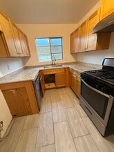 219 E Chestnut St, Unit A in Glendale, CA - Building Photo - Building Photo