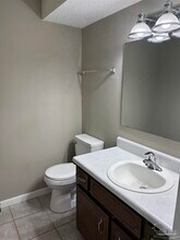 8410 Williamsburg Cir in Pensacola, FL - Building Photo - Building Photo