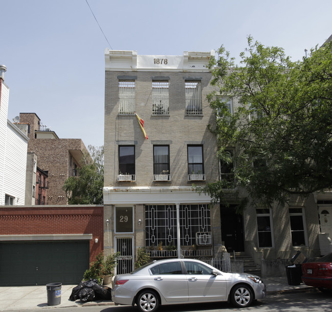 29 Woodhull St in Brooklyn, NY - Building Photo - Building Photo