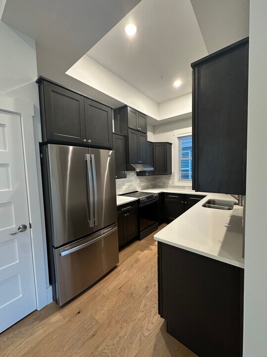 530 E Park Ave in Savannah, GA - Foto de edificio