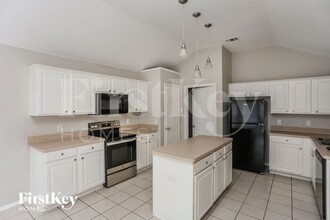 635 St Eric Dr in Mansfield, TX - Foto de edificio - Building Photo