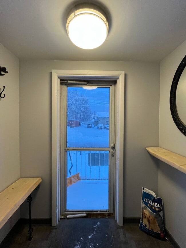 827 15th Ave in Fairbanks, AK - Building Photo - Building Photo