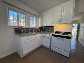 847 E 78th St-Unit -847 1/2 in Los Angeles, CA - Building Photo - Building Photo