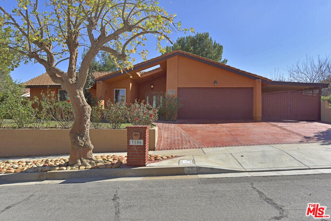 3106 Voltaire Dr in Topanga, CA - Building Photo