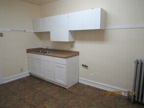 7730 S Michigan Ave, Unit 1st floor in Chicago, IL - Building Photo - Building Photo