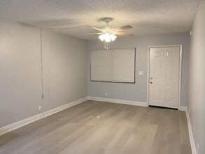 3269 NW 102nd Terrace in Coral Springs, FL - Building Photo - Building Photo