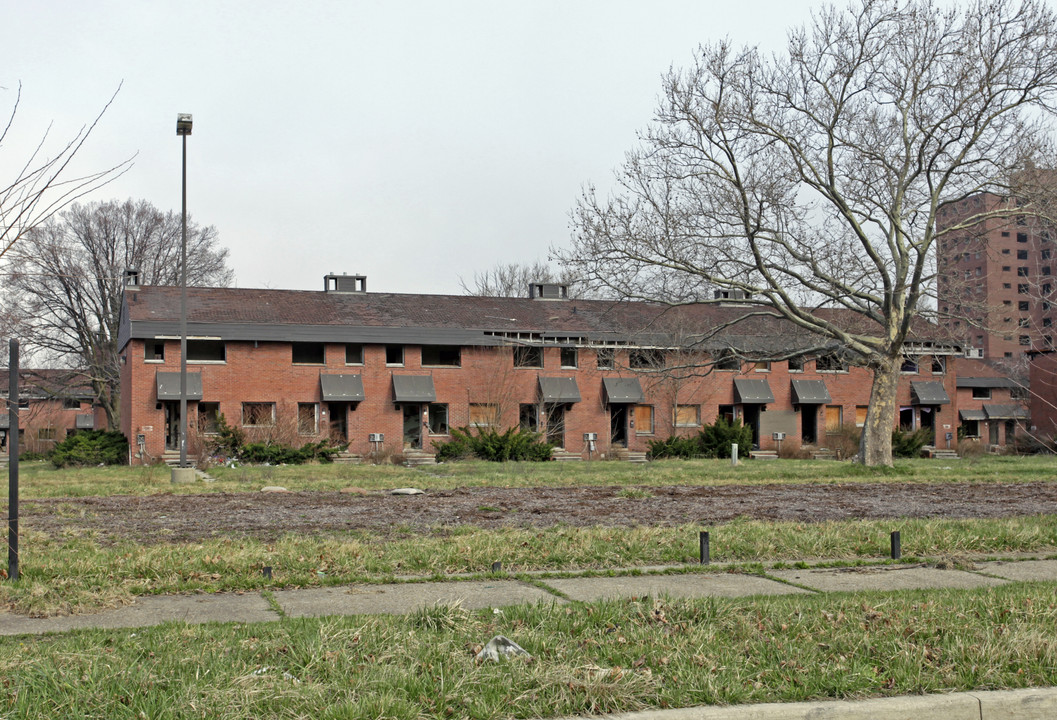 2661 Saint Antoine St in Detroit, MI - Building Photo