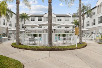 Lexington Club at Vero in Vero Beach, FL - Building Photo - Building Photo