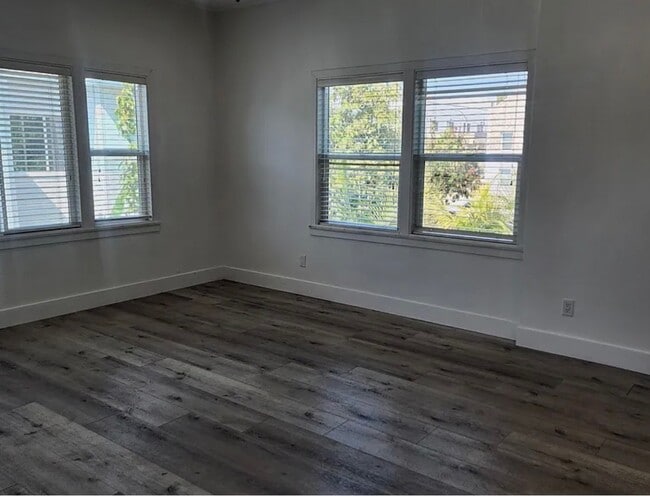 119 S Westmoreland Ave, Unit 119 in Los Angeles, CA - Foto de edificio - Building Photo