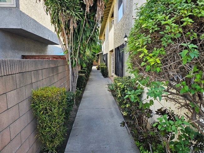 9634 Park St in Bellflower, CA - Building Photo - Building Photo