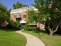 SPRUCE COURT APARTMENTS photo'