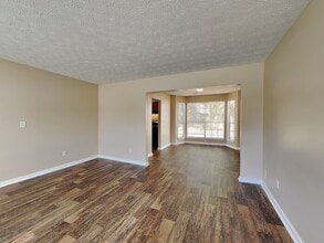 6536 Eastbriar Dr in Lithonia, GA - Building Photo - Building Photo
