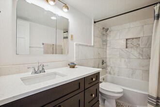 801 N Pitt St in Alexandria, VA - Building Photo - Building Photo