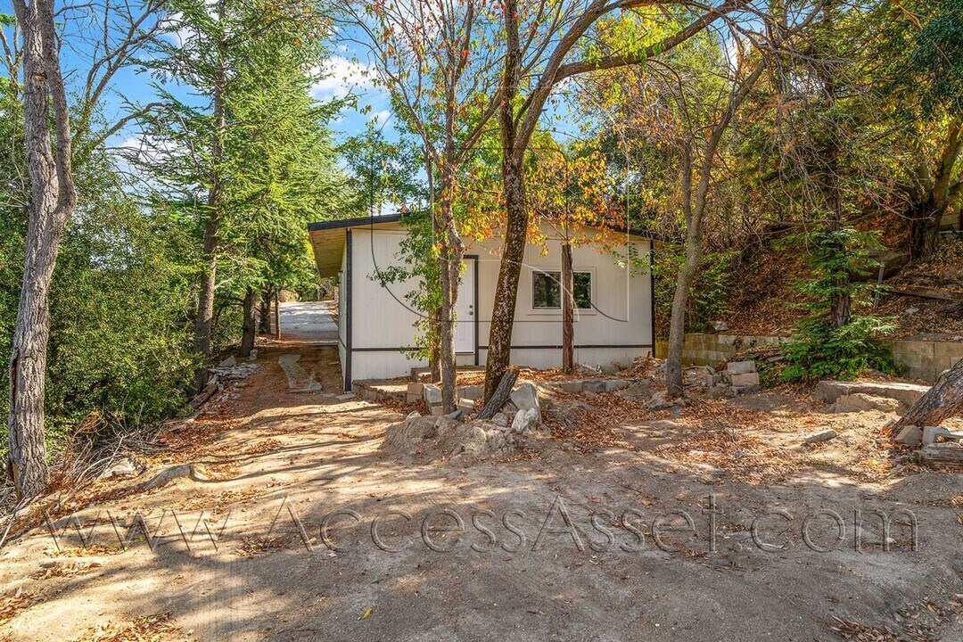 45840 Coyote St in Banning, CA - Building Photo