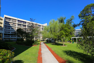 Florida Christian Apartments in Jacksonville, FL - Building Photo - Building Photo