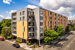 The Quartz in Montréal, QC - Building Photo