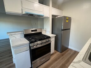 7511 Norton Ave in West Hollywood, CA - Building Photo - Building Photo