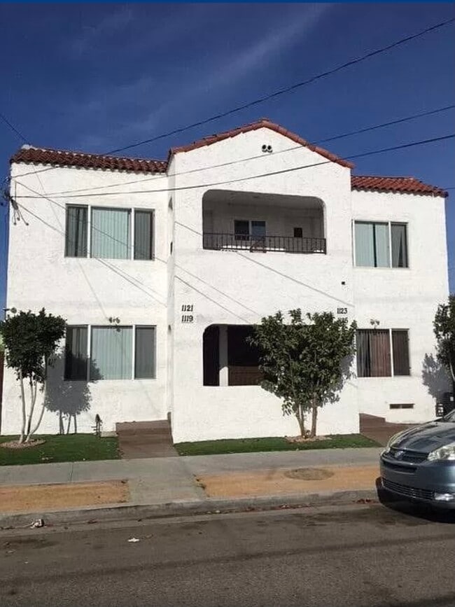 1119 E 15th St, Unit #1119