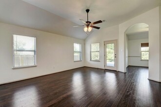 986 Clear Springs Hollow, Unit 10A in Buda, TX - Building Photo - Building Photo