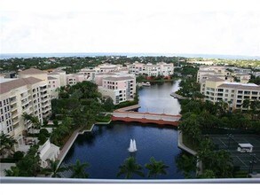 785 Crandon Blvd-Unit -1404 in Key Biscayne, FL - Building Photo - Building Photo