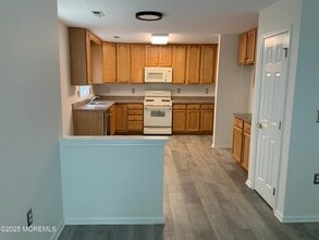 43 Medinah Ct in Jackson Township, NJ - Building Photo - Building Photo
