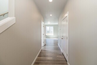 802 NW 7th Ave in Camas, WA - Building Photo - Building Photo