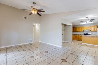 9614 South Bend in San Antonio, TX - Building Photo - Building Photo