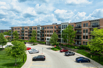 Crescent Court - Phase II in Elmhurst, IL - Building Photo - Building Photo