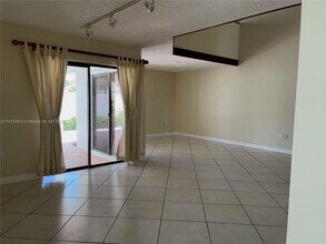1301 SW 124th Ct in Miami, FL - Building Photo - Building Photo