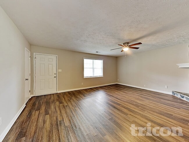 211 Robin Ln in Stockbridge, GA - Building Photo - Building Photo