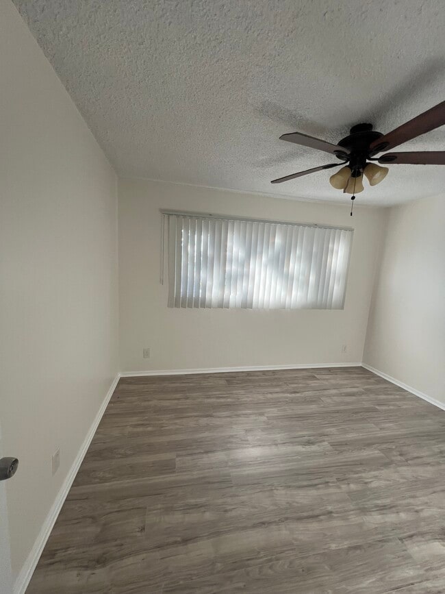 3533 W 108th St, Unit 2