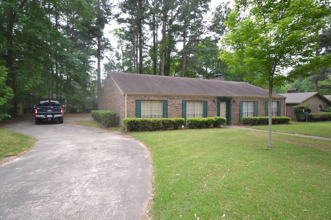3 Edward Cir in Magnolia, AR - Building Photo