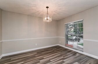 3684 Woodhill Dr in Brandon, FL - Building Photo - Building Photo