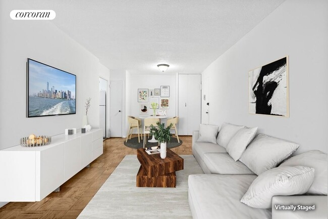 77 E 12th St in New York, NY - Building Photo - Building Photo