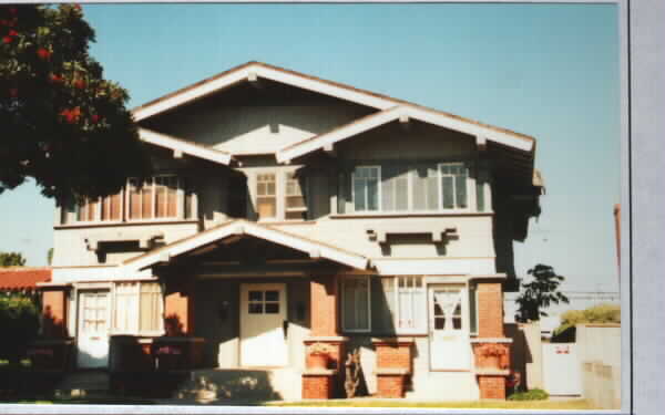 738-740 1/2 Main St. in Huntington Beach, CA - Building Photo - Building Photo