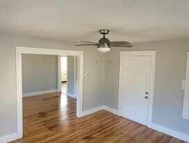 981 Main St, Unit 1 in Holden, MA - Building Photo