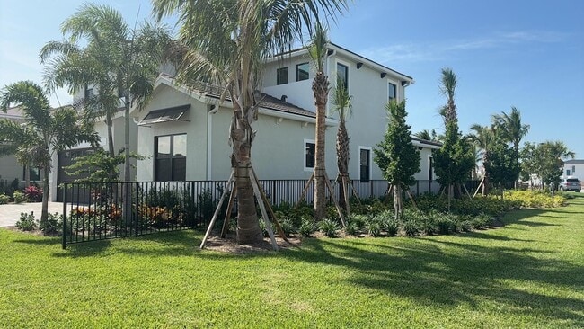 12526 Solana Bay Cir in Palm Beach Gardens, FL - Building Photo - Building Photo