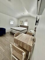 5740 Loop Rd, Unit Loop unit in Lakeland, FL - Building Photo