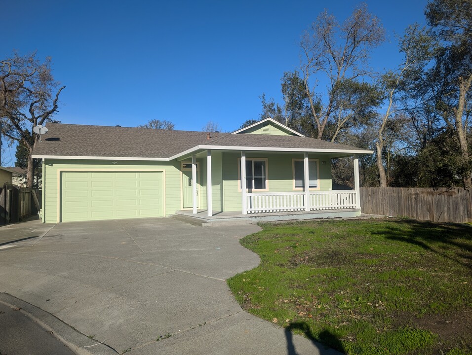 926 Starr Creek Ct in Windsor, CA - Building Photo