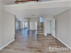 673 Mable Dr in La Vergne, TN - Foto de edificio - Building Photo