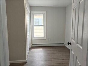 372 Mansion St in Poughkeepsie, NY - Building Photo - Building Photo