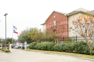 South Union Place Apartments in Houston, TX - Foto de edificio - Building Photo