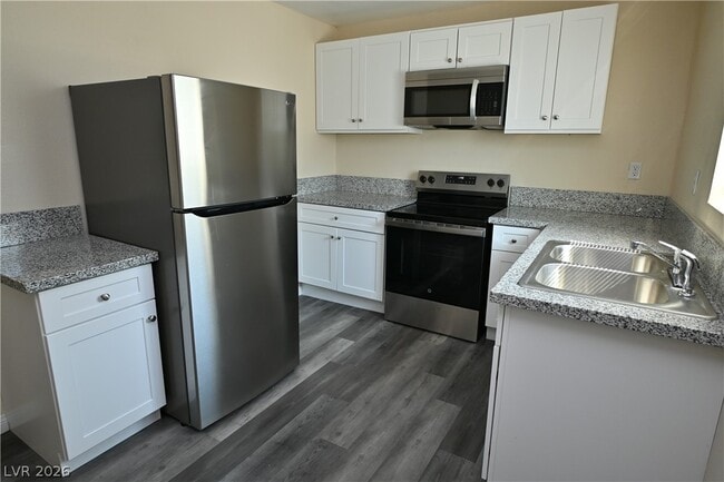 2830 Cedar St in Las Vegas, NV - Building Photo - Building Photo