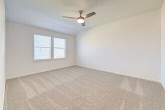 1106 Isola Bella Dr in Richmond, TX - Building Photo - Building Photo