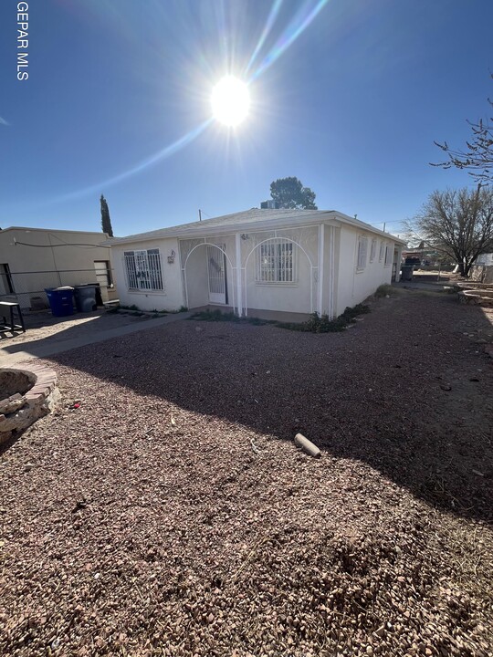 8912 Ortega Ct in El Paso, TX - Building Photo