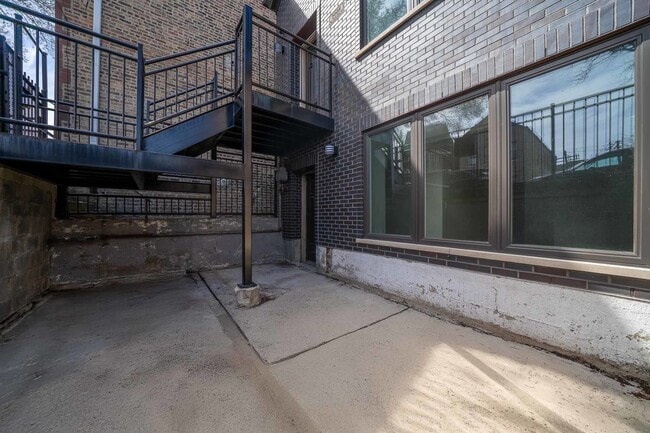 2008 W Coulter St in Chicago, IL - Building Photo - Building Photo