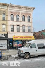 847 Knickerbocker Ave, Unit 2R in Brooklyn, NY - Building Photo - Building Photo