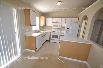 3074 Mapleshade St in Deltona, FL - Foto de edificio - Building Photo